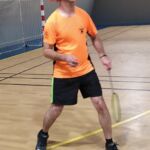 Armé précoce ou technique de clown ?